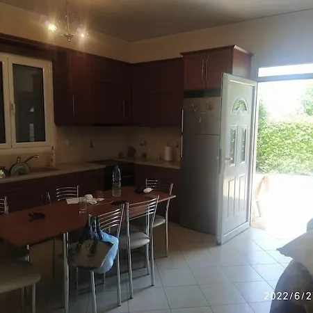 ήσυχο οικογενειακό σπίτι. *