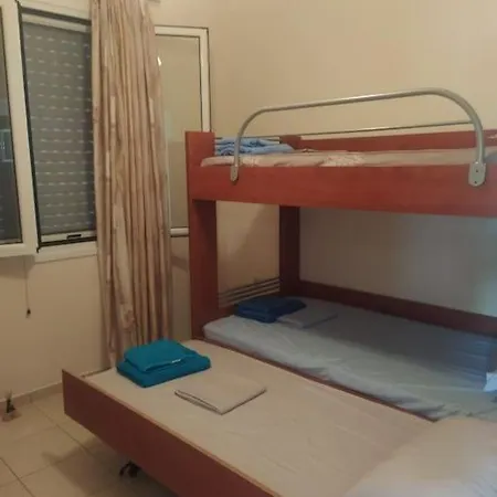 ήσυχο οικογενειακό σπίτι. * Astros