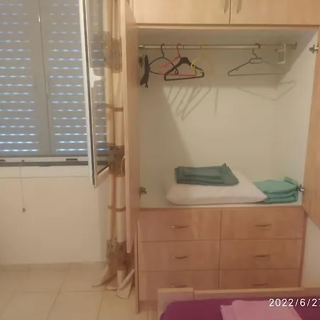 ήσυχο οικογενειακό σπίτι.