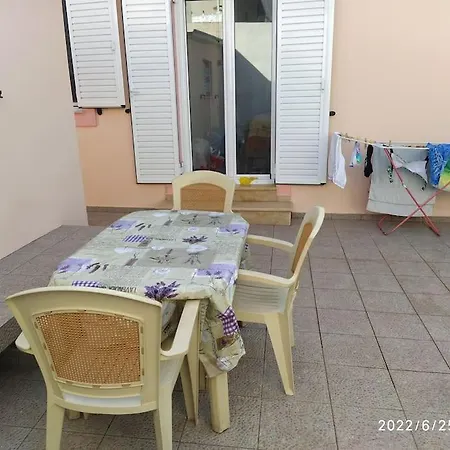 ήσυχο οικογενειακό σπίτι.