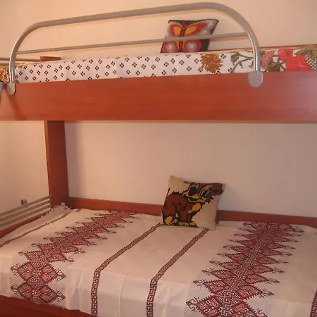 ήσυχο οικογενειακό σπίτι. *