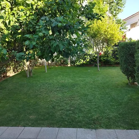 ήσυχο οικογενειακό σπίτι. Vakantiehuis Ástros