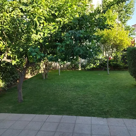 ήσυχο οικογενειακό σπίτι. *