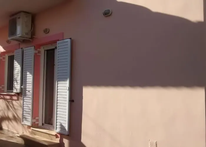 Feriehus ήσυχο οικογενειακό σπίτι.