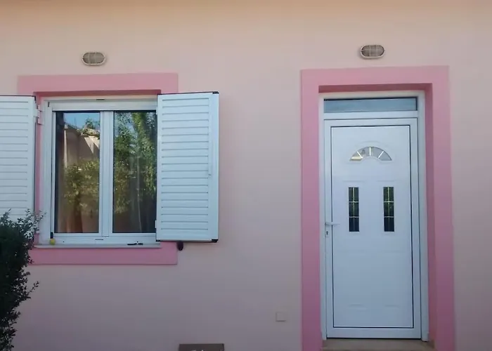 ήσυχο οικογενειακό σπίτι. Feriehus *